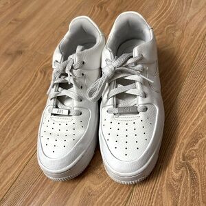 Nike Air Force 1 Sage Low